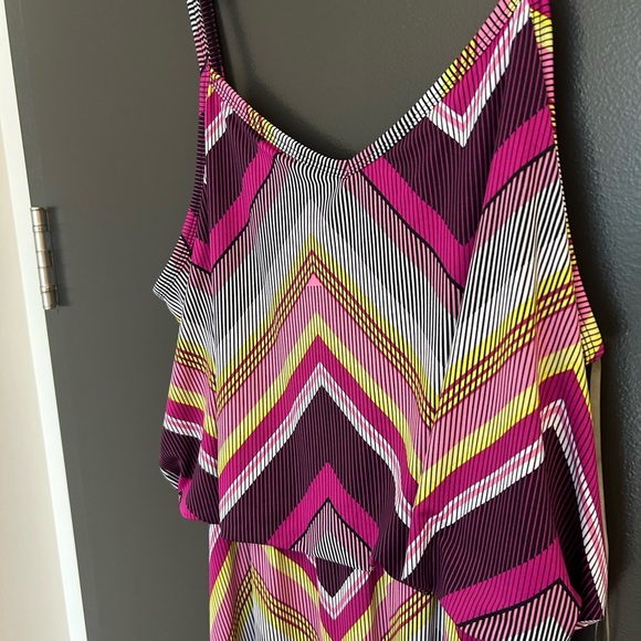 Penningtons feel pretty 3X mint/new condition Pink and Gray Chevron Maxi Dress - Picture 3 of 15